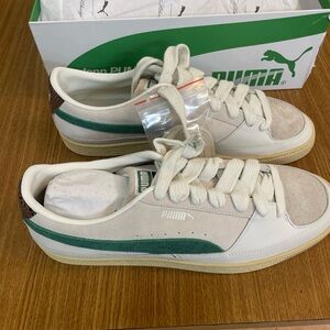 Puma Low-Top Sneakers in White, Cream & Green